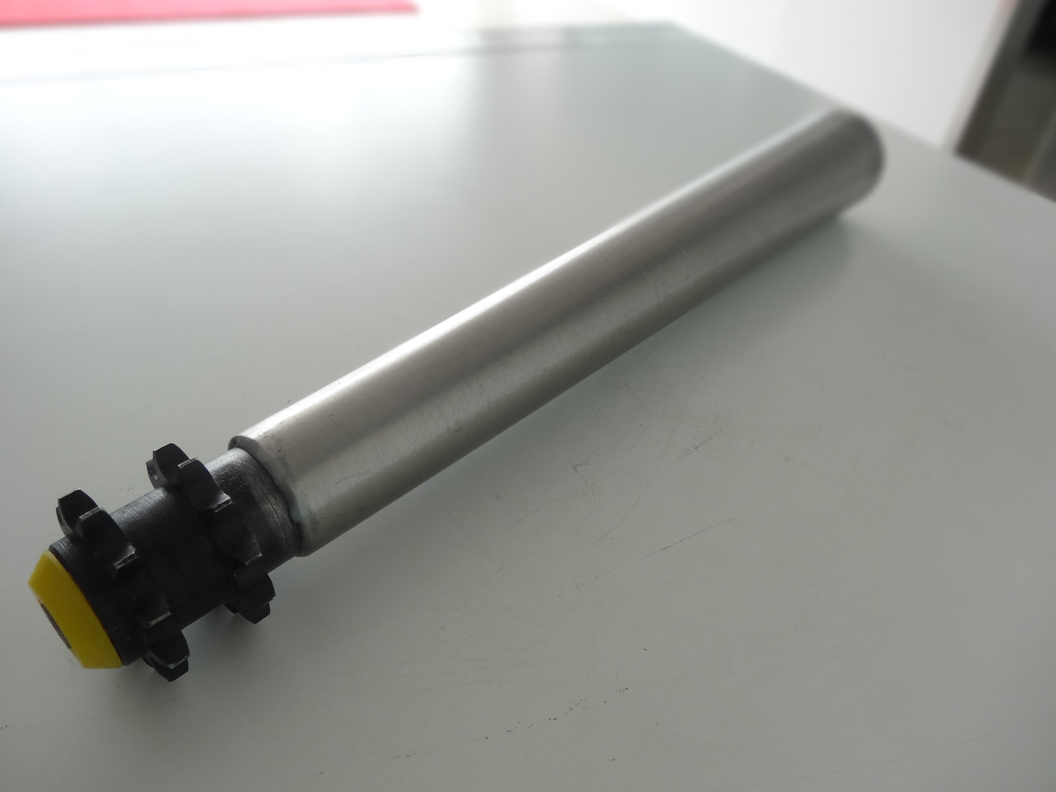 無動(dòng)力托輥的設(shè)計(jì)措施解析